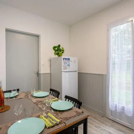 Camping Confortable De 2 Avec Terrasse A - Api-1-52-1242 *