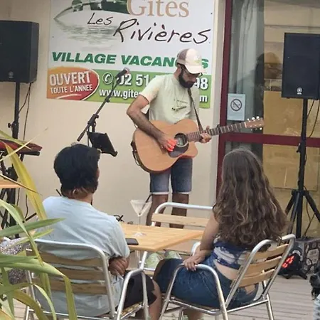 Confortable De 2 Avec Terrasse A - Api-1-52-1242 Camping