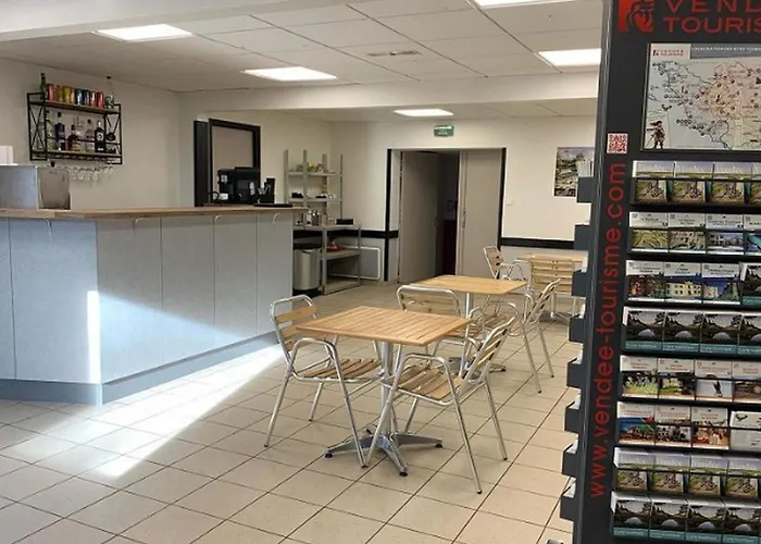 Confortable De 2 Avec Terrasse A - Api-1-52-1242 Kemping *