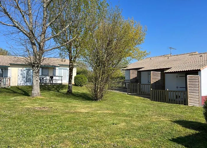 Confortable De 2 Avec Terrasse A - Api-1-52-1242 Kamp alanı Maché